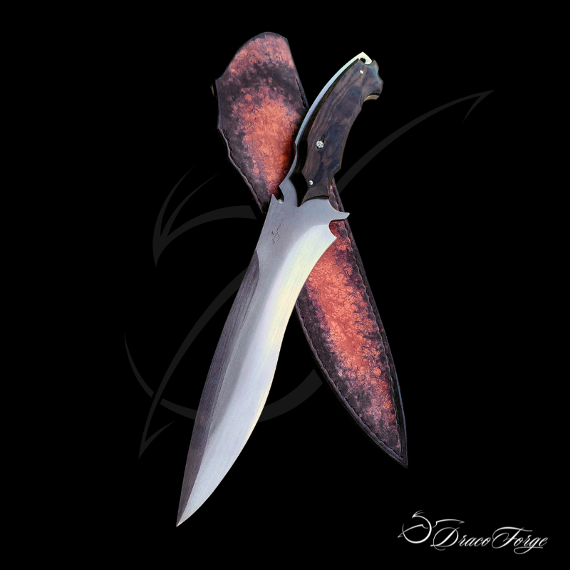 Sushi's Krauser reproduction artisanale couteau fixe Jack Krauser Resident Evil Dracoforge et son étui cuir