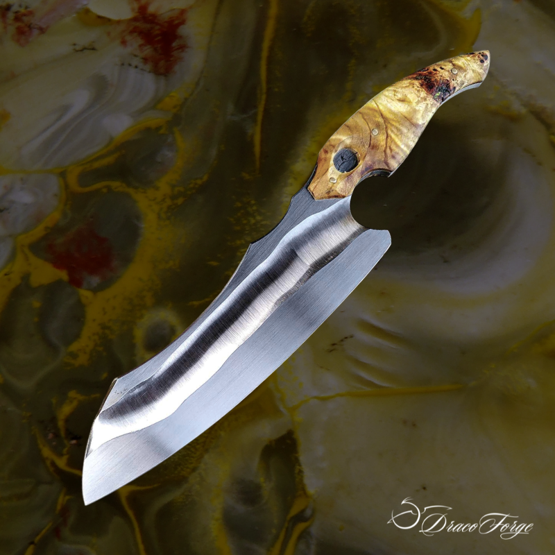 Megaptera 4 couteau de découpe artisanal design en inox et loupe de peuplier jaune Dracoforge