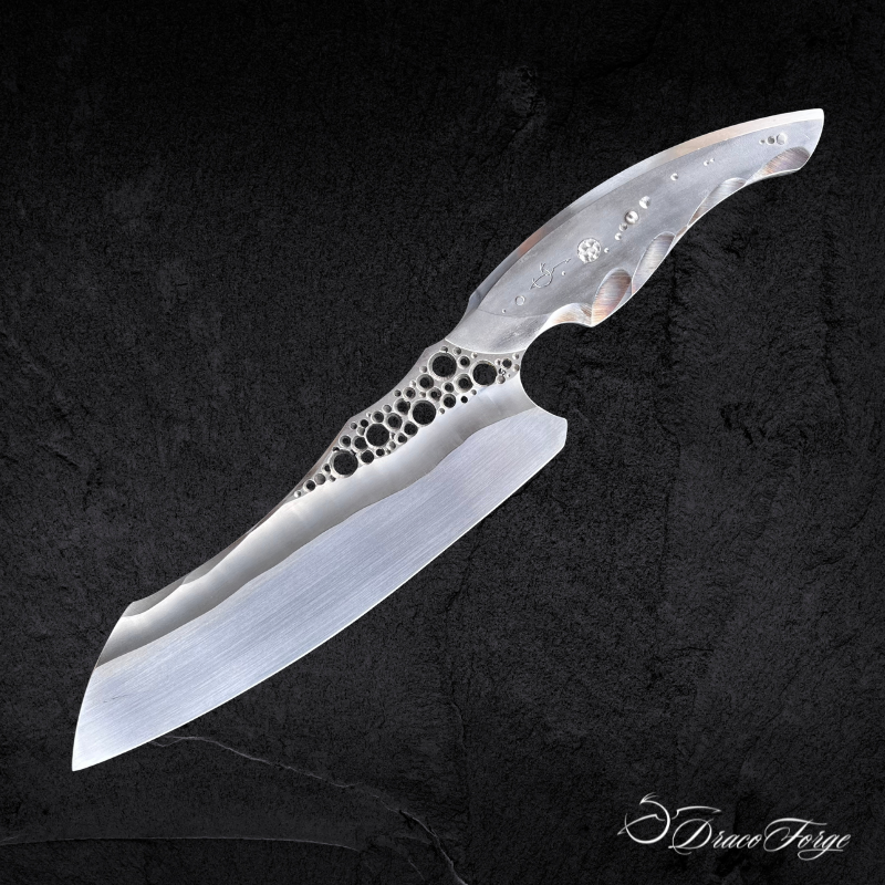 Megaptera 4 couteau de cuisine artisanal design original ajourage circulaires tout inox par Dracoforge